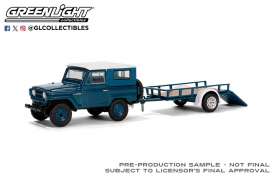 Nissan  - Patrol  1961 blue - 1:64 - GreenLight - 32310A - gl32310A | The Diecast Company