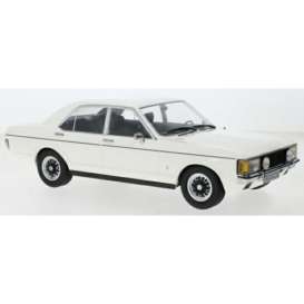 Ford  - Granada 1975 white - 1:18 - MCG - 18395 - MCG18395 | The Diecast Company
